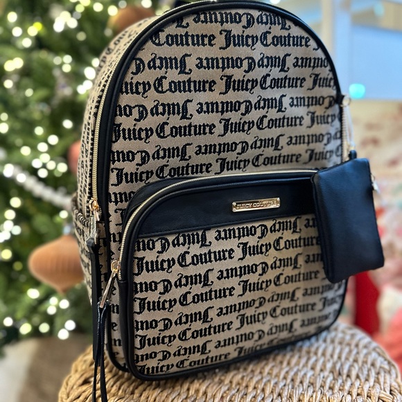 Juicy couture large monogram gold backpack - Picture 3 of 9